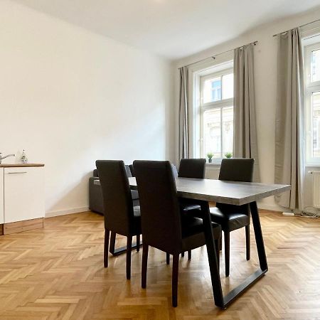 Premium Residence At Famous Vienna Kutschkermarkt Bagian luar foto