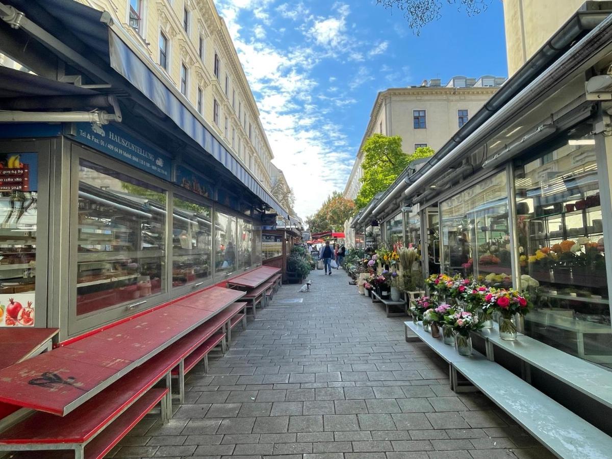 Premium Residence At Famous Vienna Kutschkermarkt Bagian luar foto