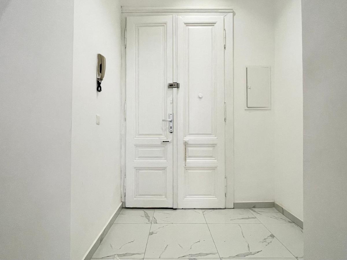 Premium Residence At Famous Vienna Kutschkermarkt Bagian luar foto