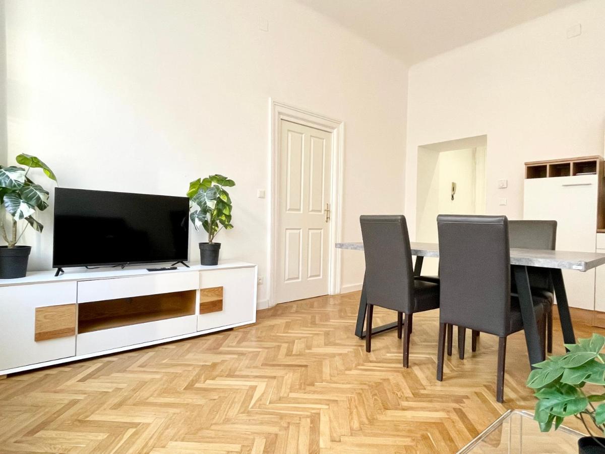 Premium Residence At Famous Vienna Kutschkermarkt Bagian luar foto