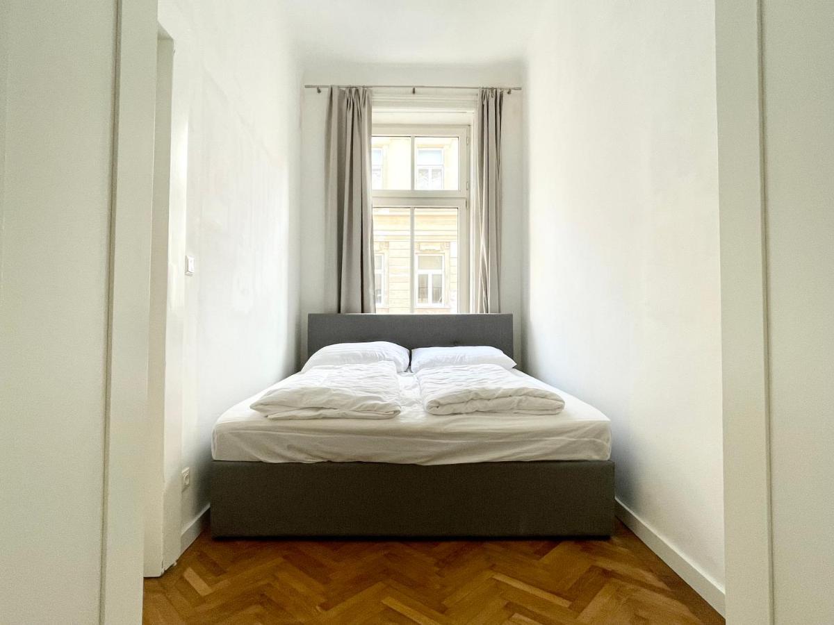 Premium Residence At Famous Vienna Kutschkermarkt Bagian luar foto
